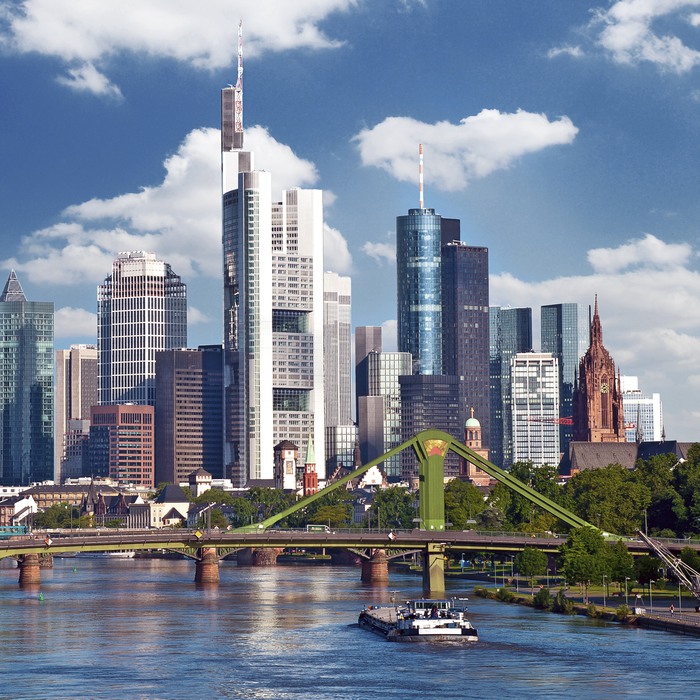 Bypræference - Frankfurt, Köln, Hamburg (9 000 kr)